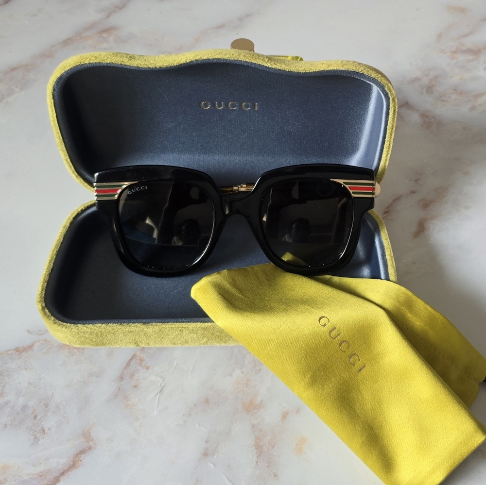 Like new GUCCI sunglasses